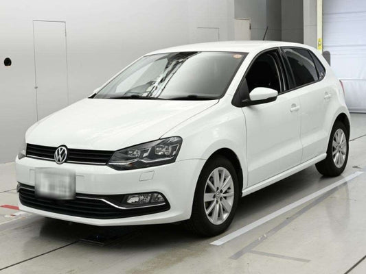 2016 Volkswagen Polo  Comfortline Auto | 39,000 miles | White
