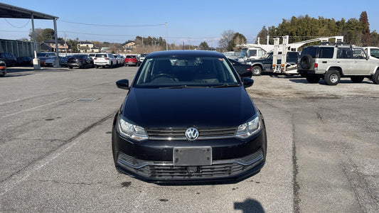 2014 Volkswagen POLO TSI Bluemotion 1.2 Auto | 31,000 miles | Black