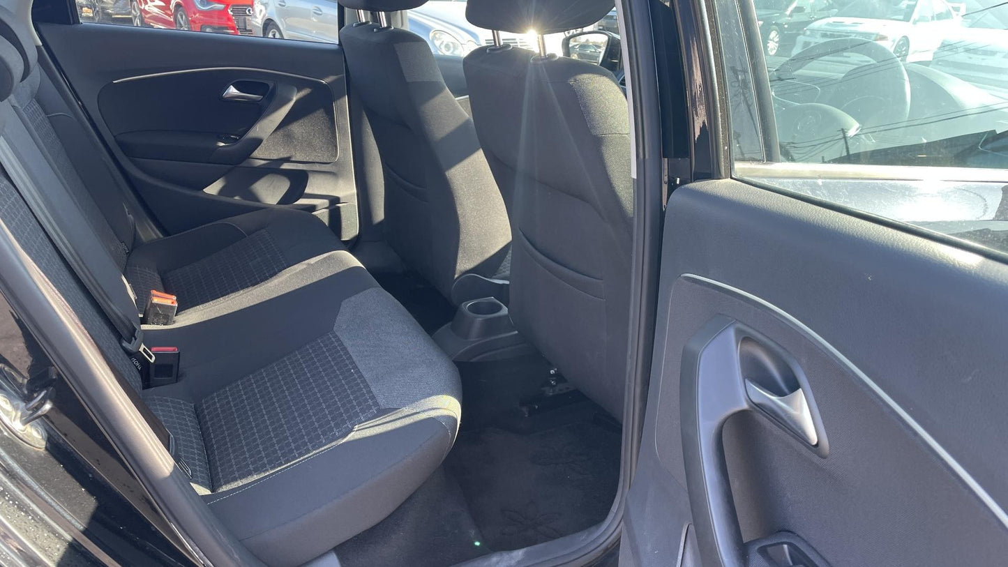 2014 Volkswagen POLO TSI Bluemotion 1.2 Auto | 31,000 miles | Black