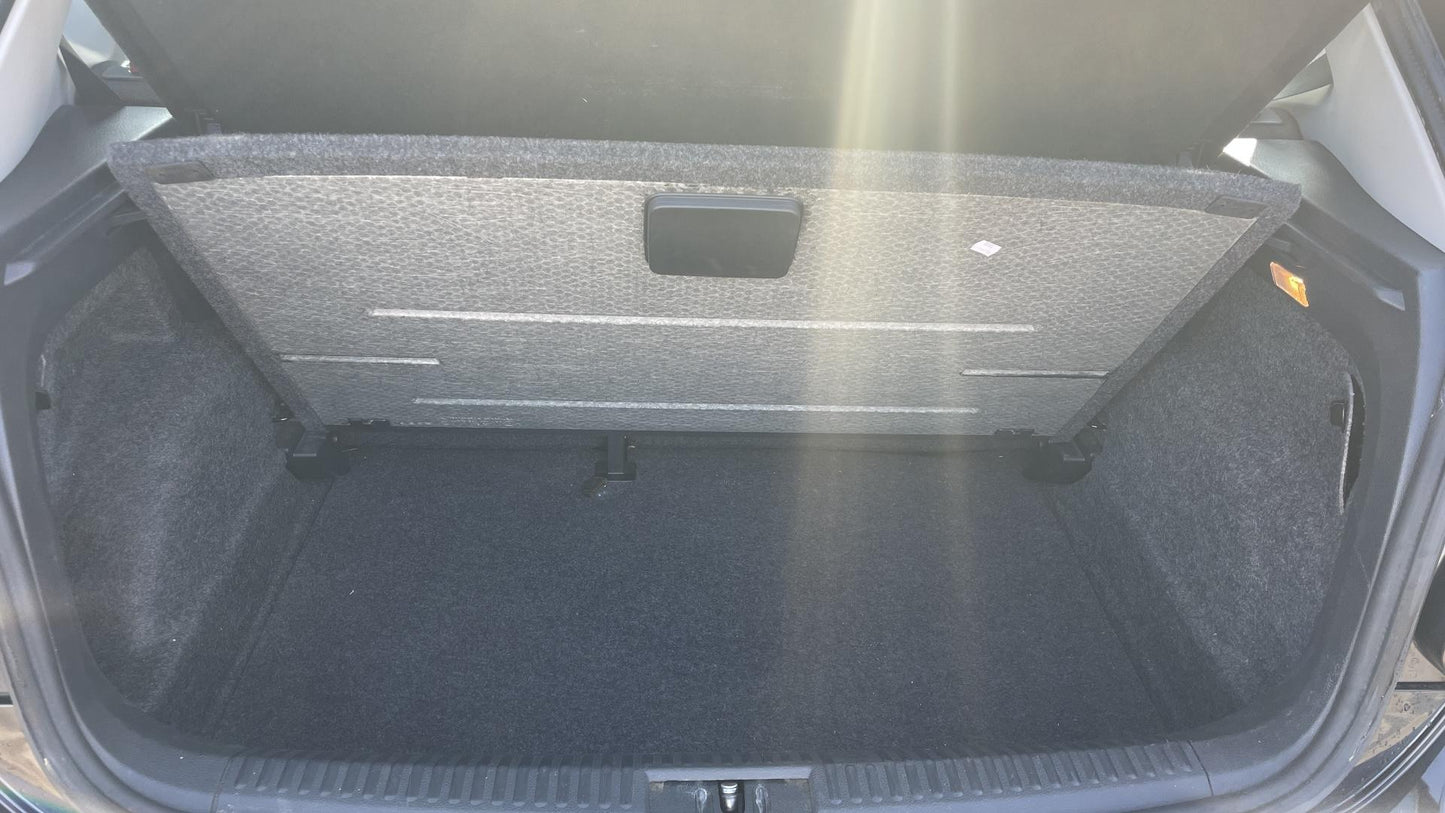 2014 Volkswagen POLO TSI Bluemotion 1.2 Auto | 31,000 miles | Black